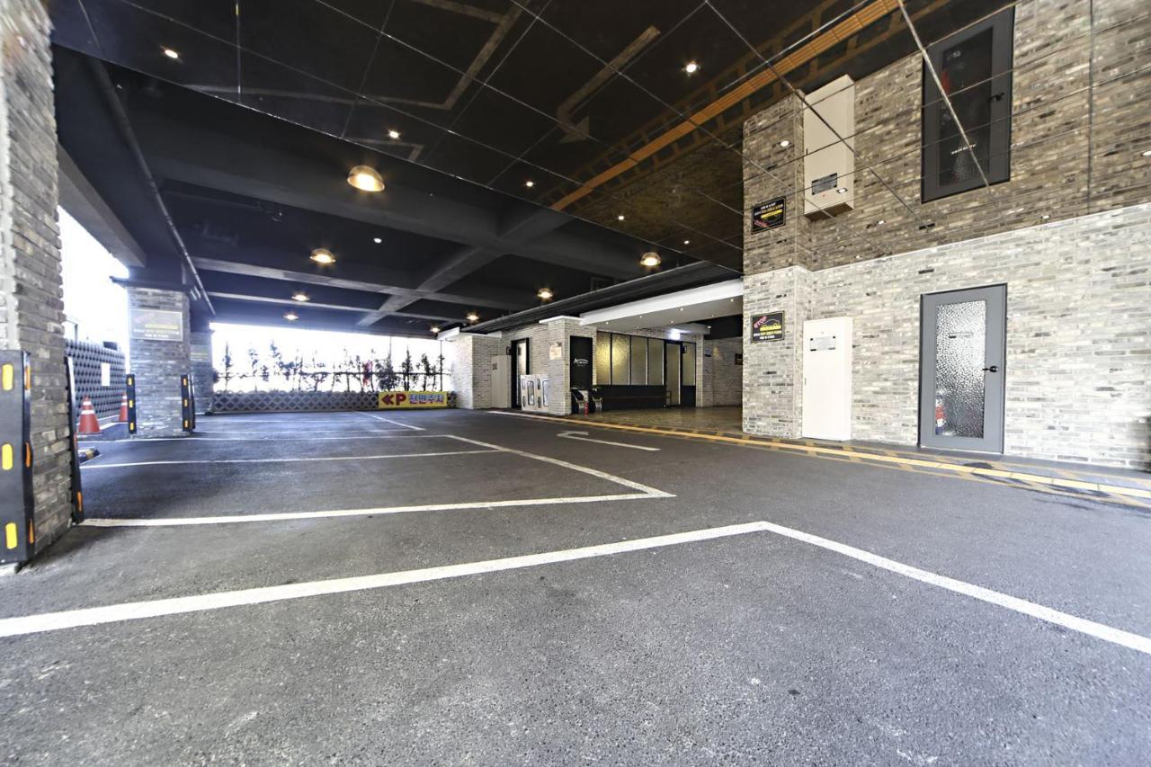 Masan Almond Hotel Changwon Eksteriør billede