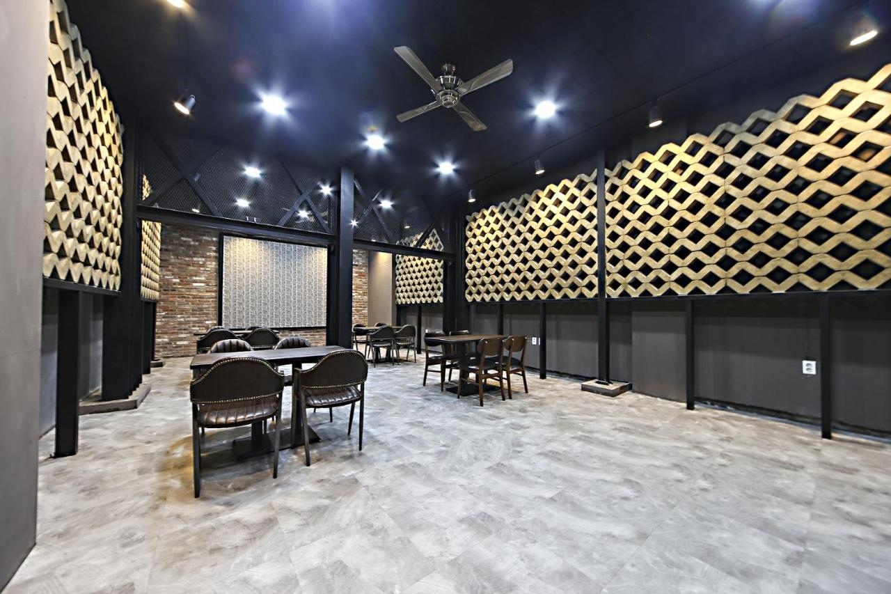 Masan Almond Hotel Changwon Eksteriør billede