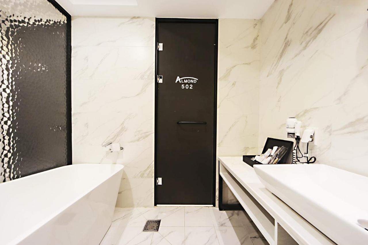 Masan Almond Hotel Changwon Eksteriør billede
