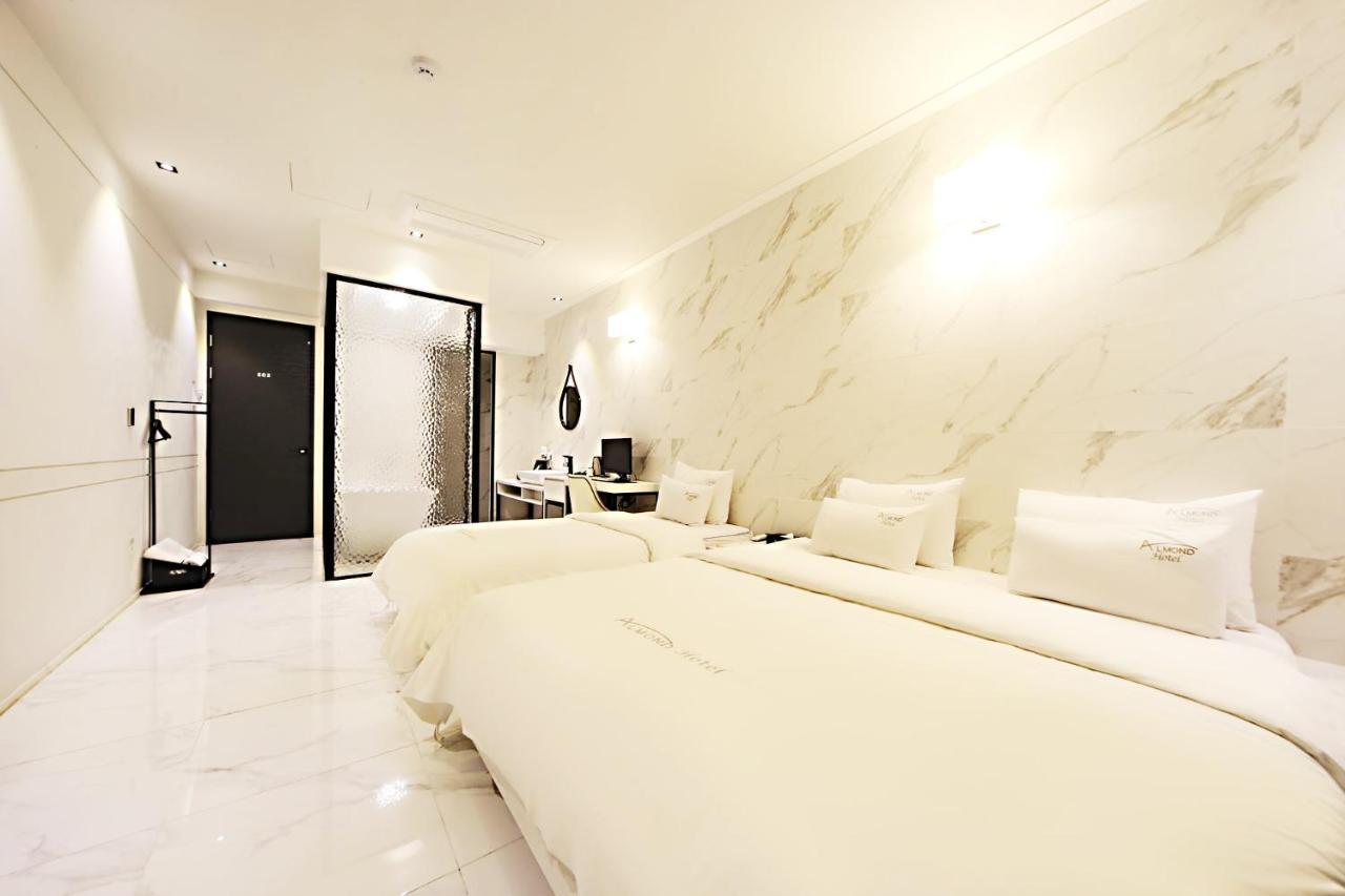 Masan Almond Hotel Changwon Eksteriør billede